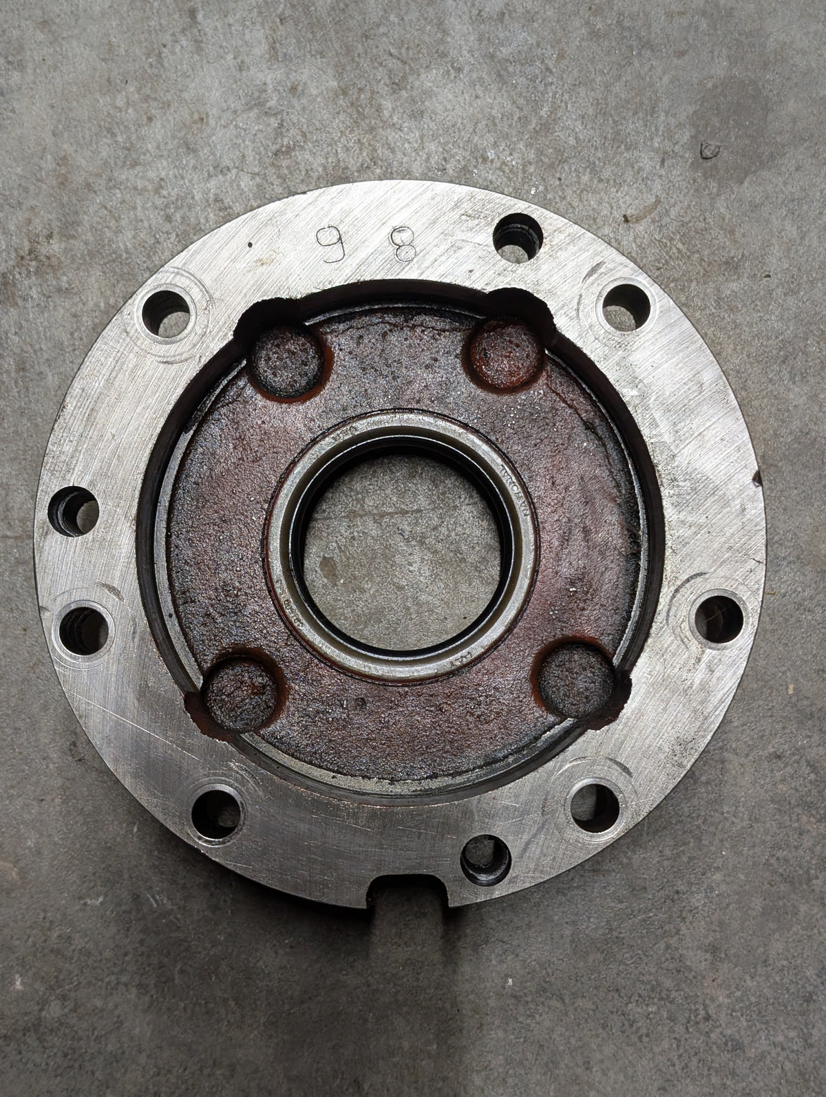 Right Differential Bearing Retainer IH International 380199R2 USED