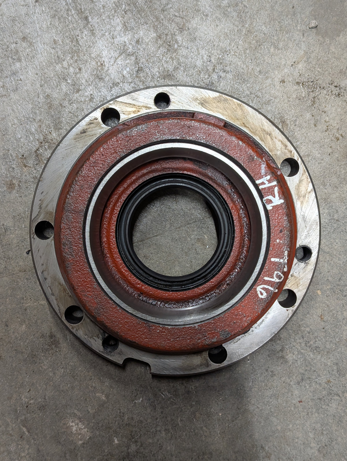 Right Differential Bearing Retainer IH International 380199R2 USED