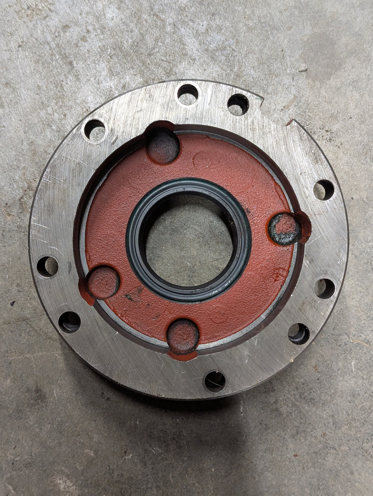Right Differential Bearing Retainer IH International 380199R2 USED