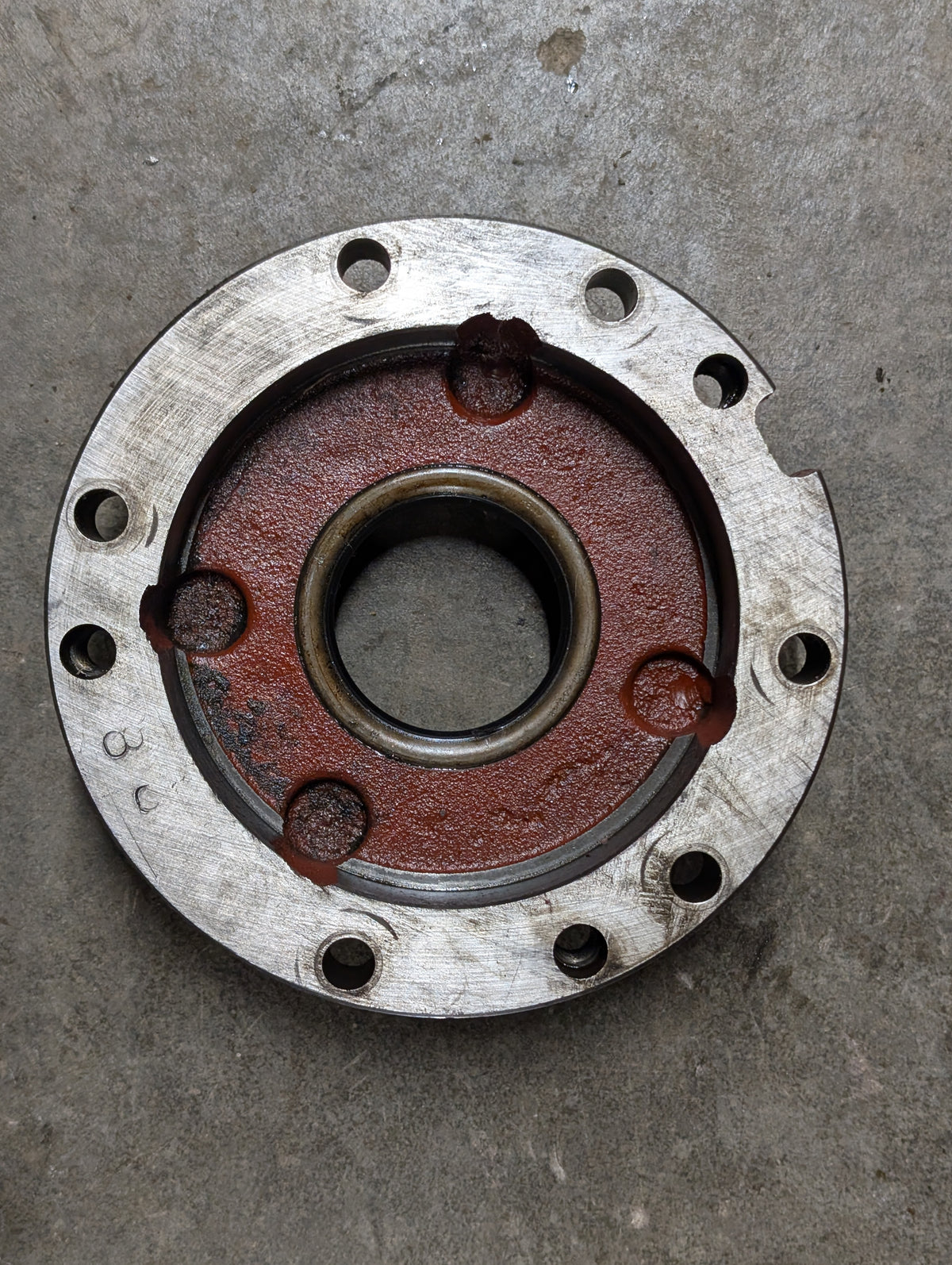 Left Differential Bearing Retainer IH International 384086R2 USED