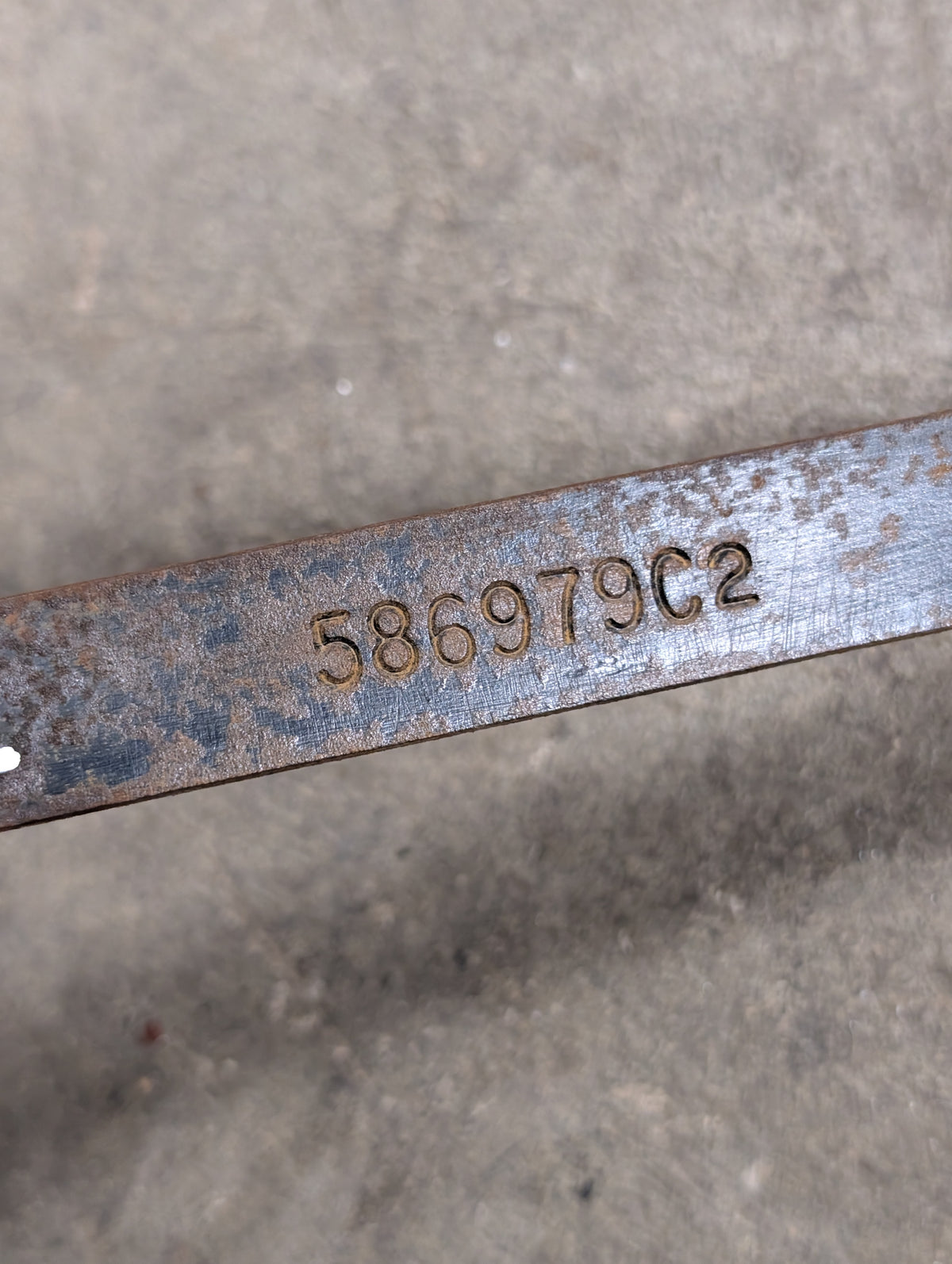 Bracket IH International 586979C2 USED