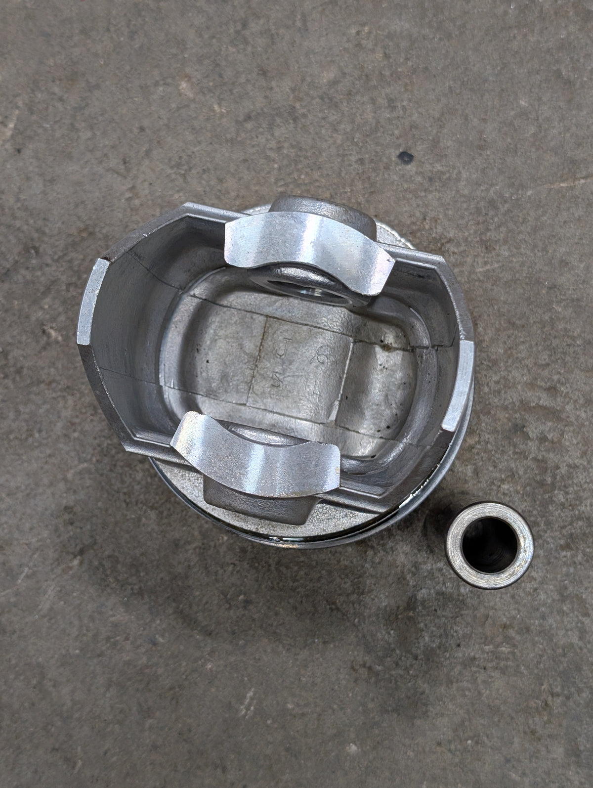 Piston IH International 382064R91 USED