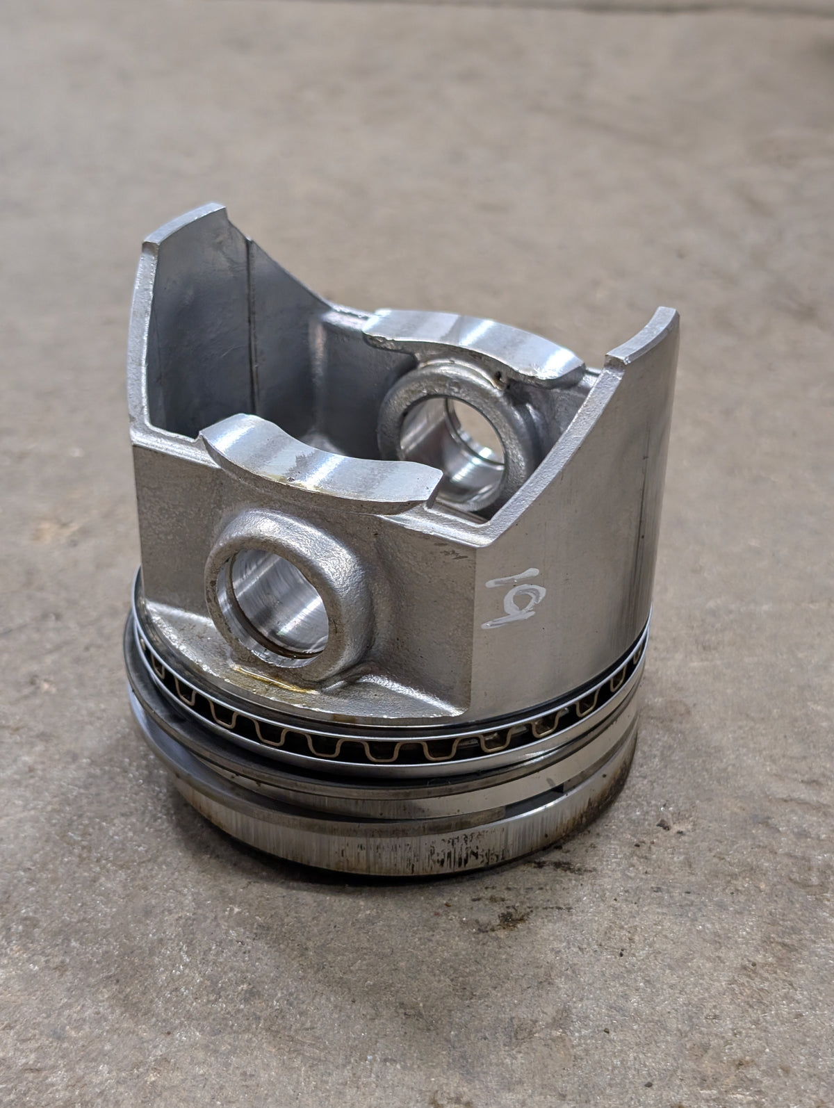 Piston IH International 382064R91 USED