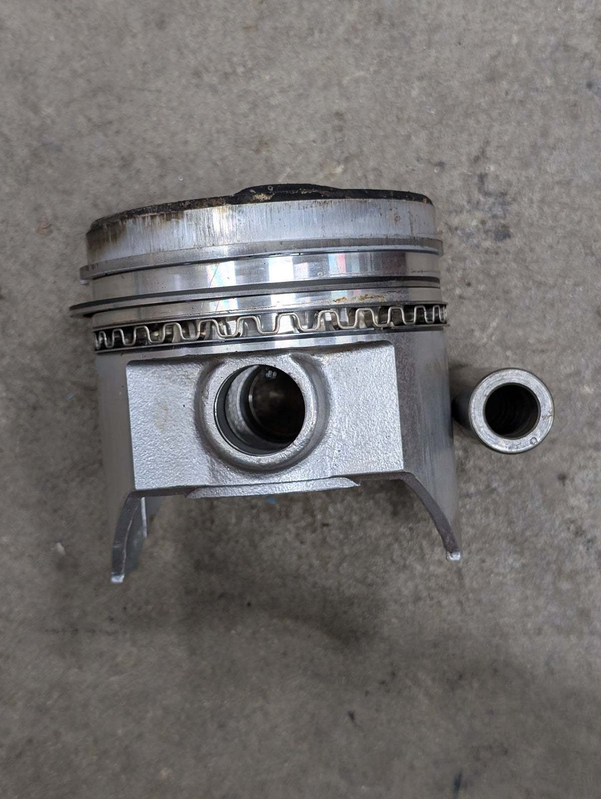 Piston IH International 382064R91 USED