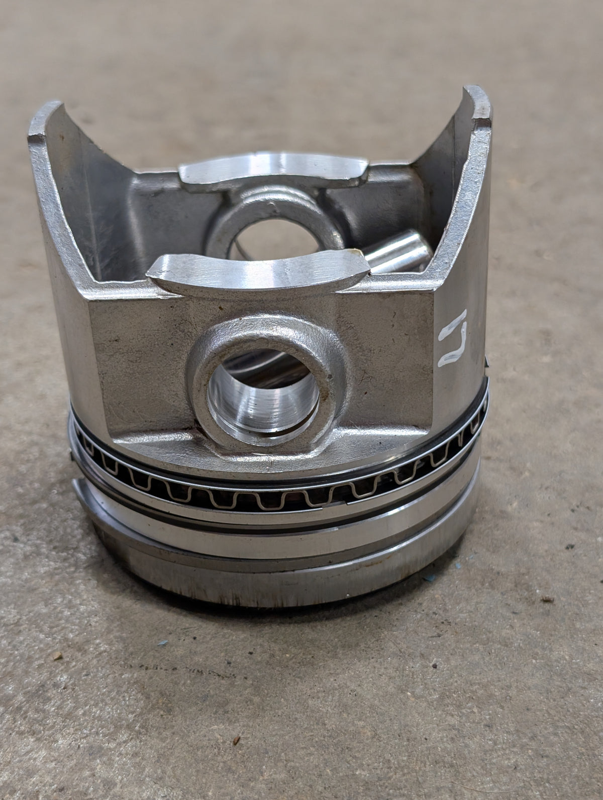 Piston IH International 382064R91 USED