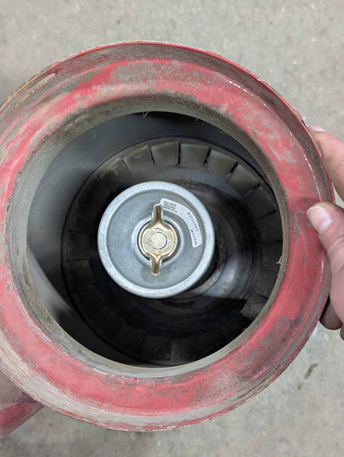 Air Cleaner Assembly IH International 398518R92 USED