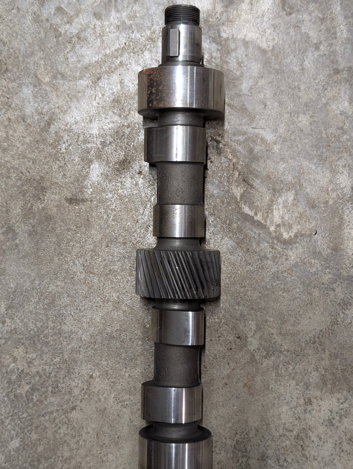 Camshaft IH International 670349C1 332107R1 REFURBISHED