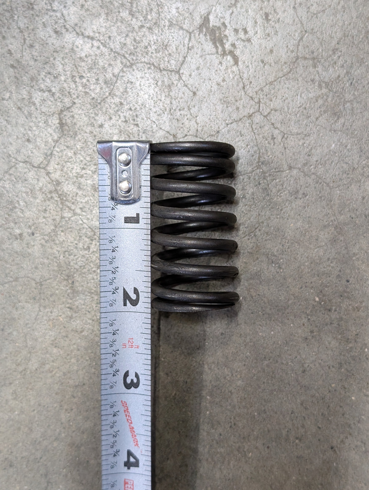 Inner Exhaust Valve Spring IH International 160907R1 USED