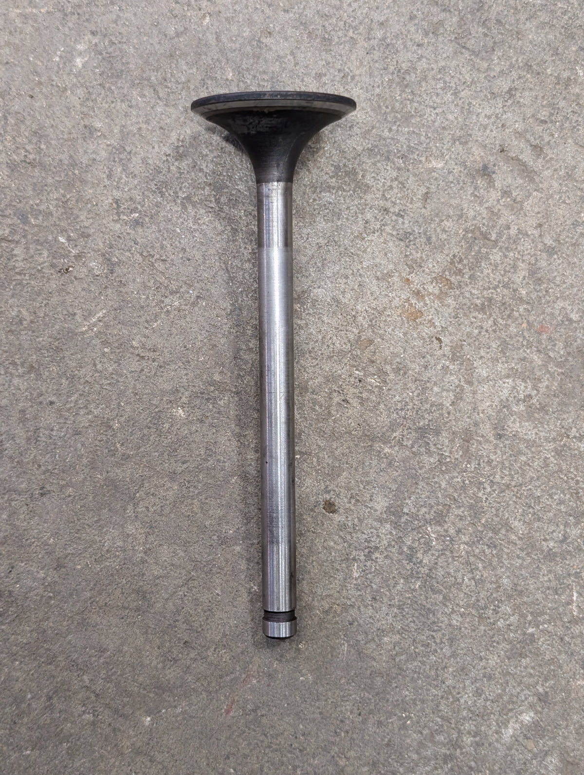 Intake Valve IH International 675574C2 USED