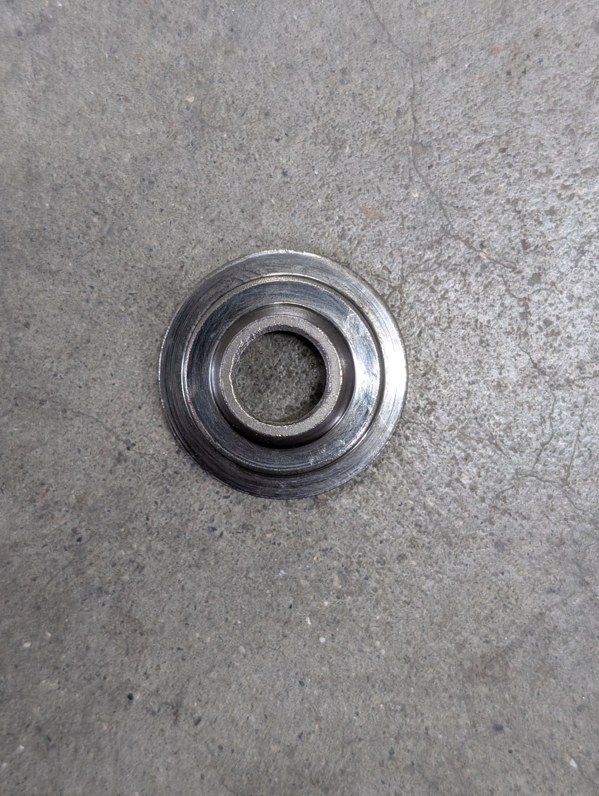 Valve Spring Retainer IH International 615324C1 USED
