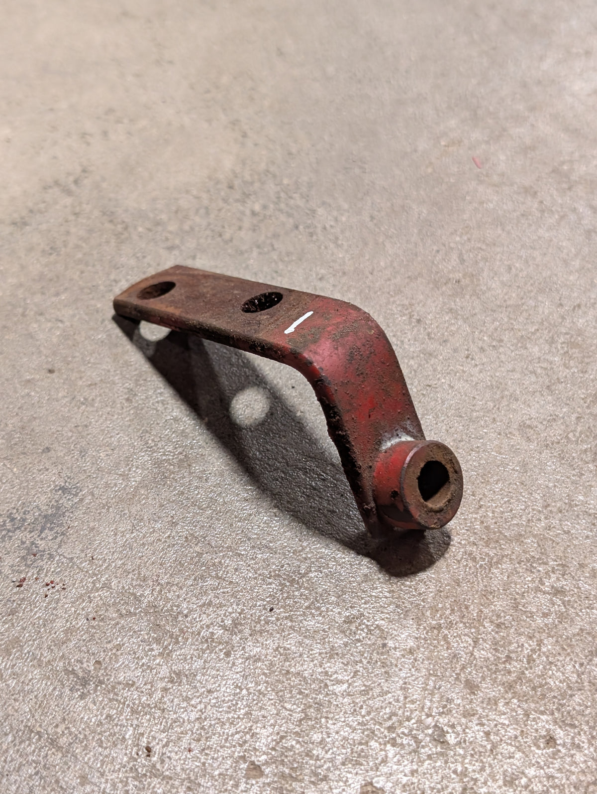 Governor Shaft Support Bracket IH International 382695R11 USED