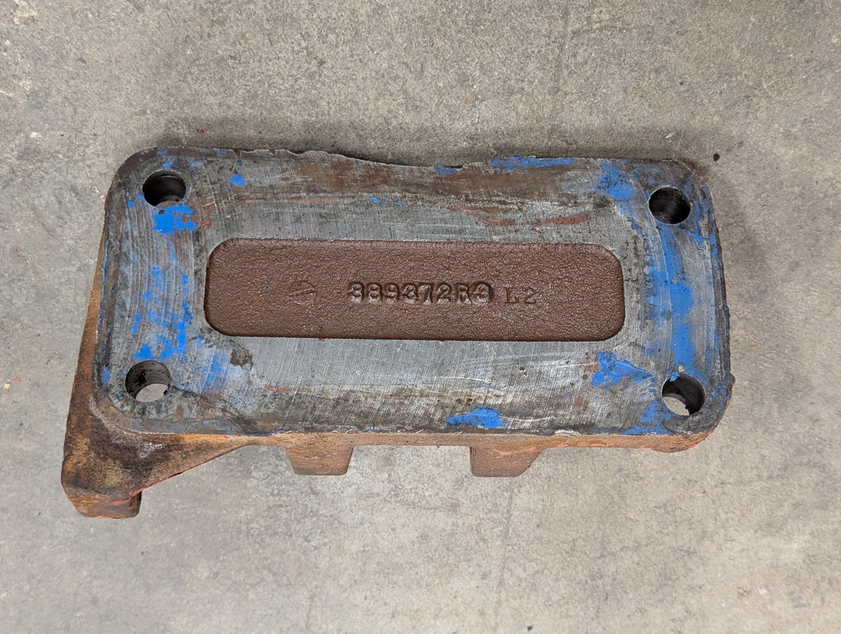 Top Link Bracket IH International 389372R21 USED