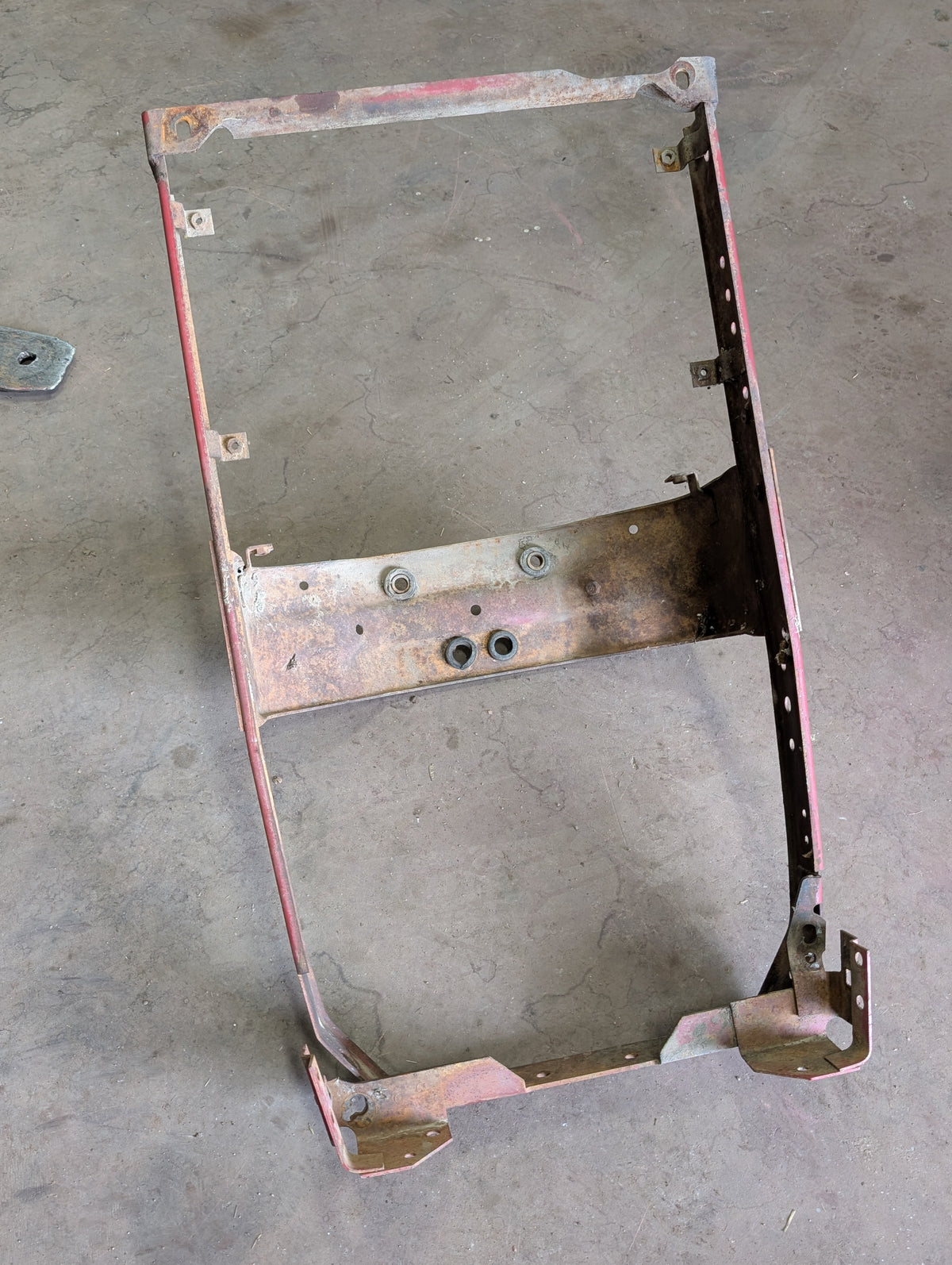 Fuel Tank Support IH International 536628R91 USED