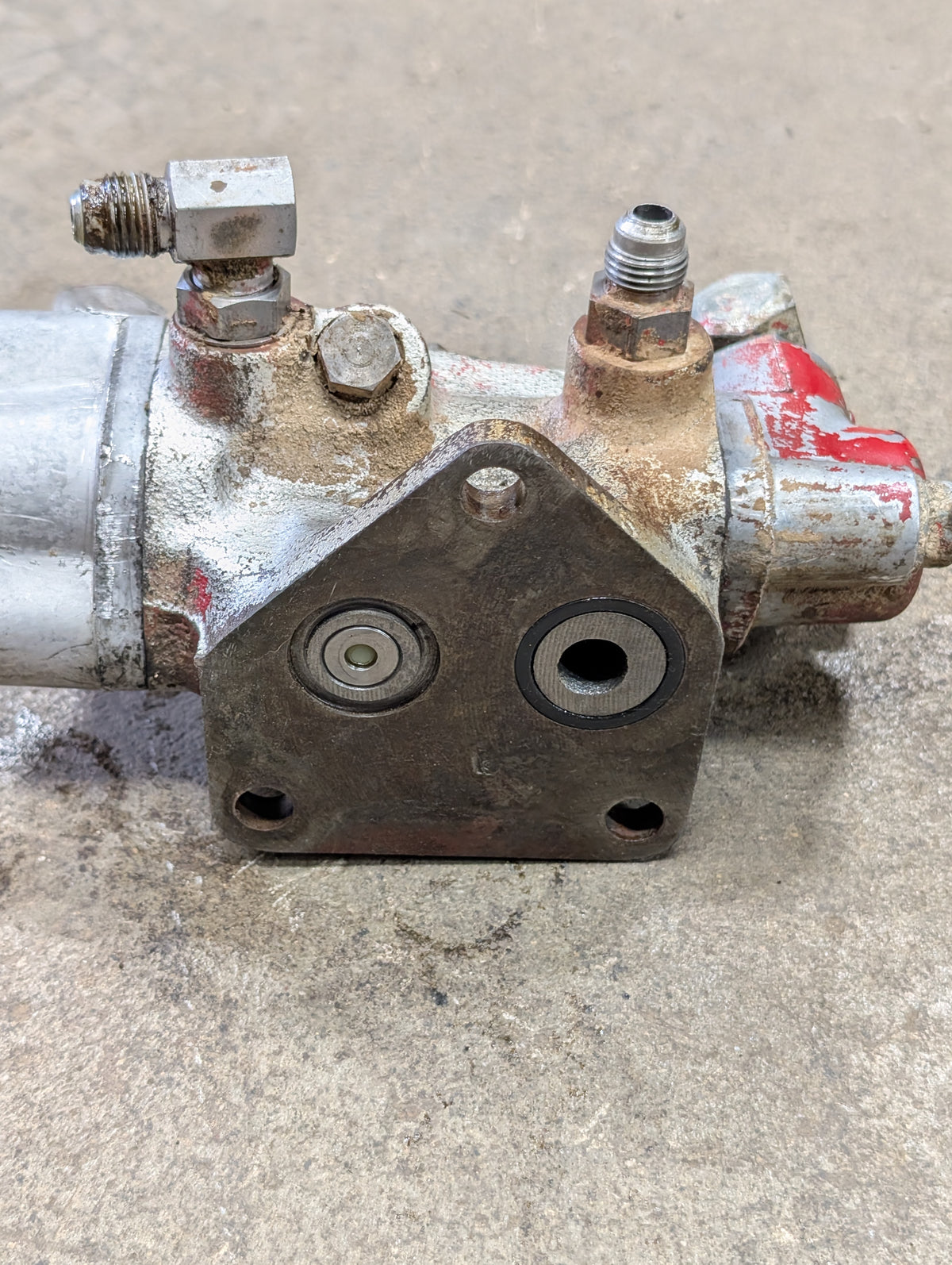 Power Steering Pilot Valve IH International 527492R91 396726R91 USED