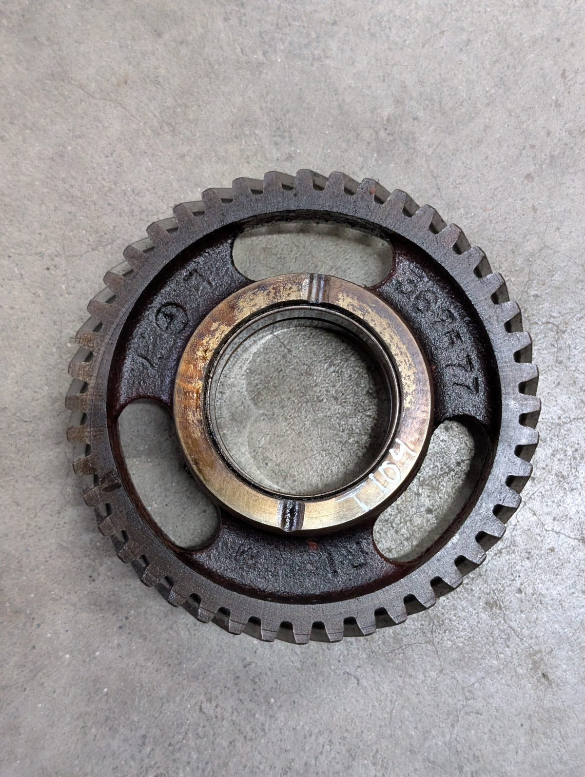 Idler Gear & Hub IH International 367577R1 530973R1 USED