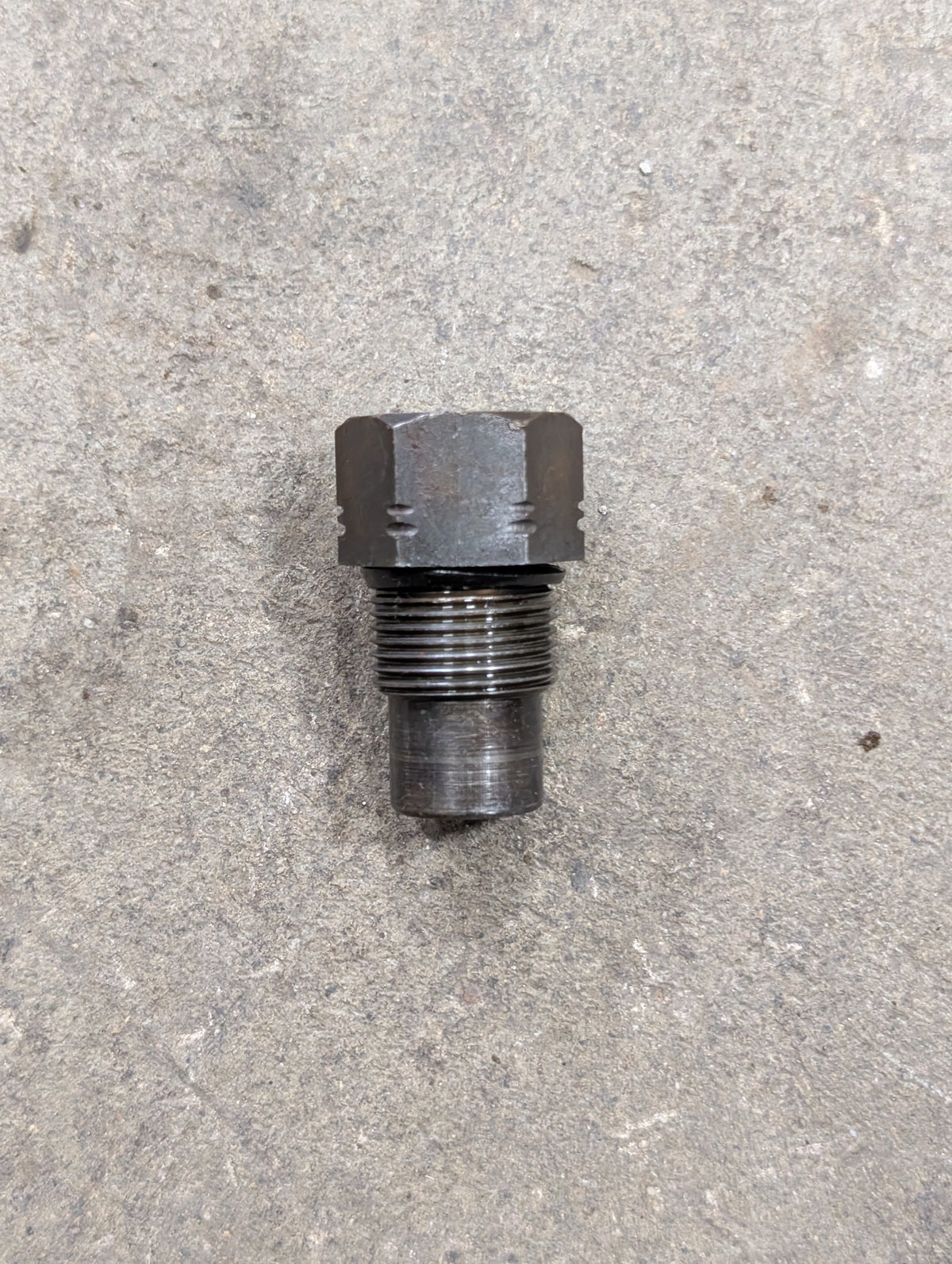 Poppet Relief Valve IH International 389594R91 USED