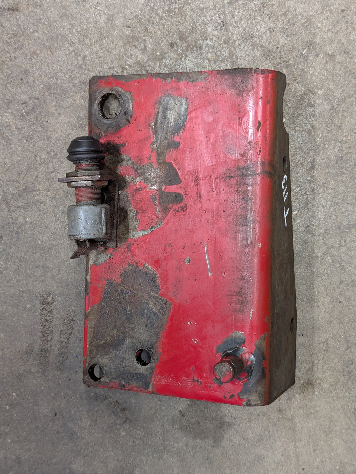 Foot n Inch Pedal Bracket IH International 398760R1 USED