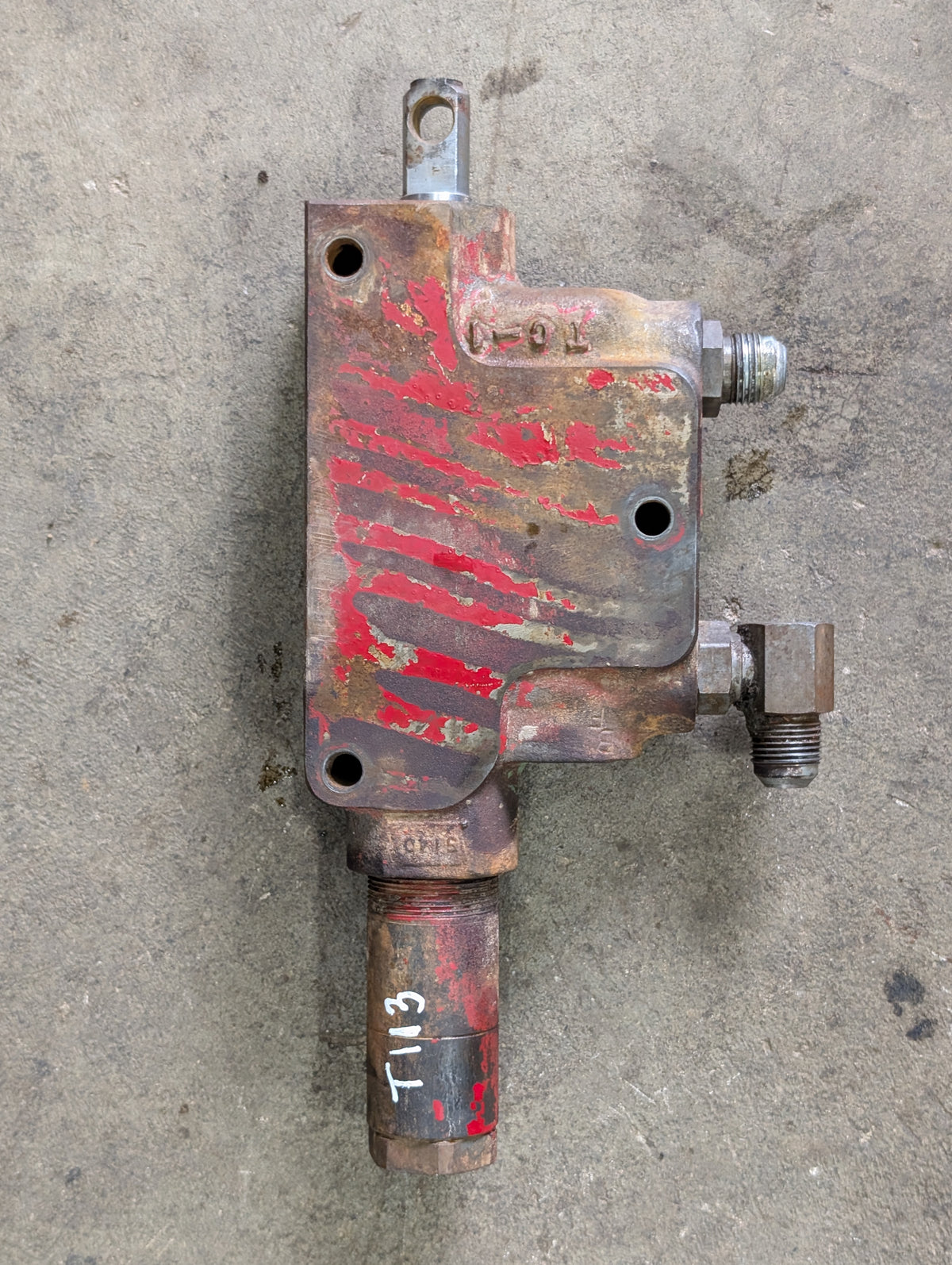 Remote Auxiliary Valve International 390827R1 390826R92 USED