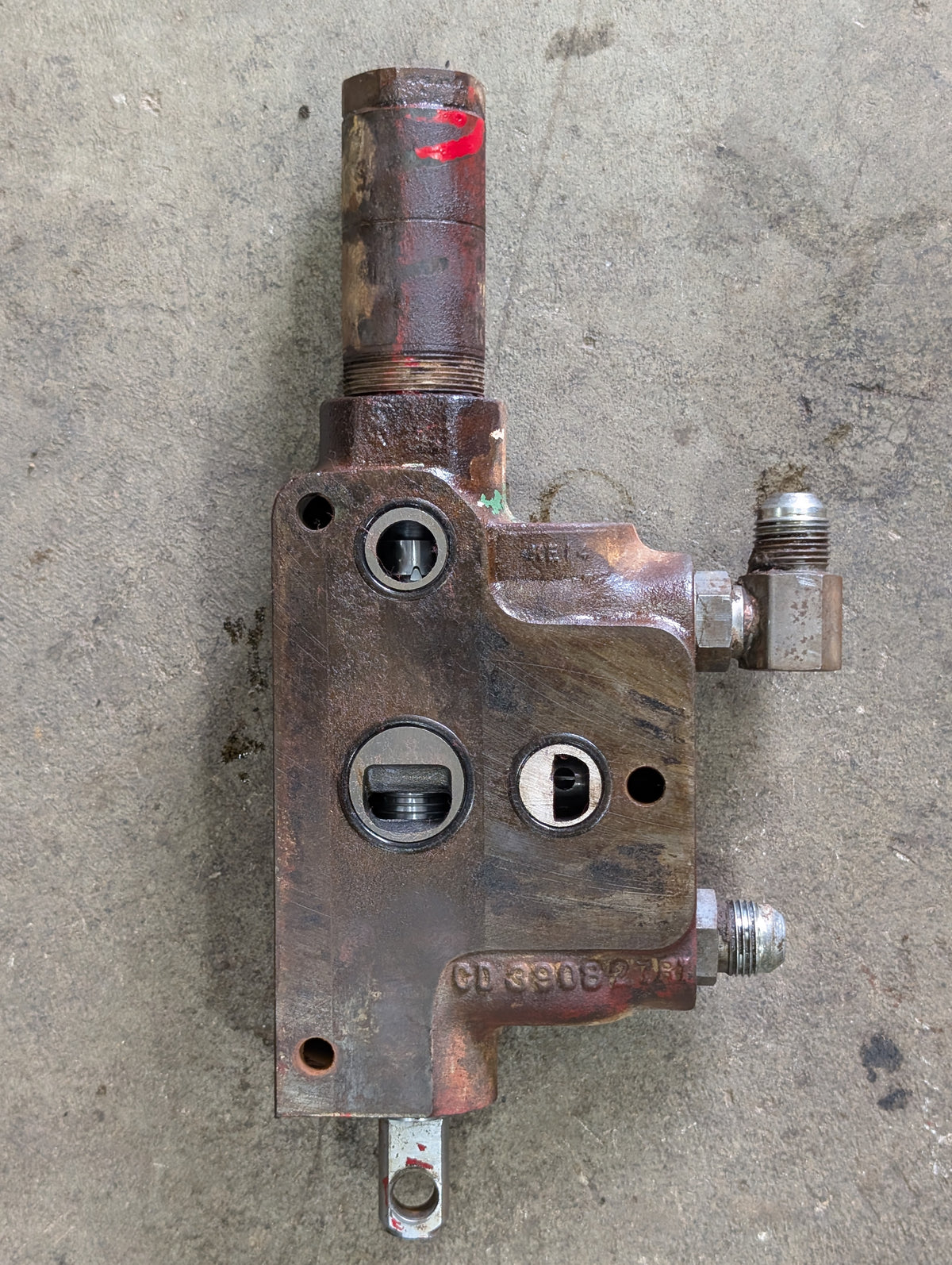 Remote Auxiliary Valve International 390827R1 390826R92 USED