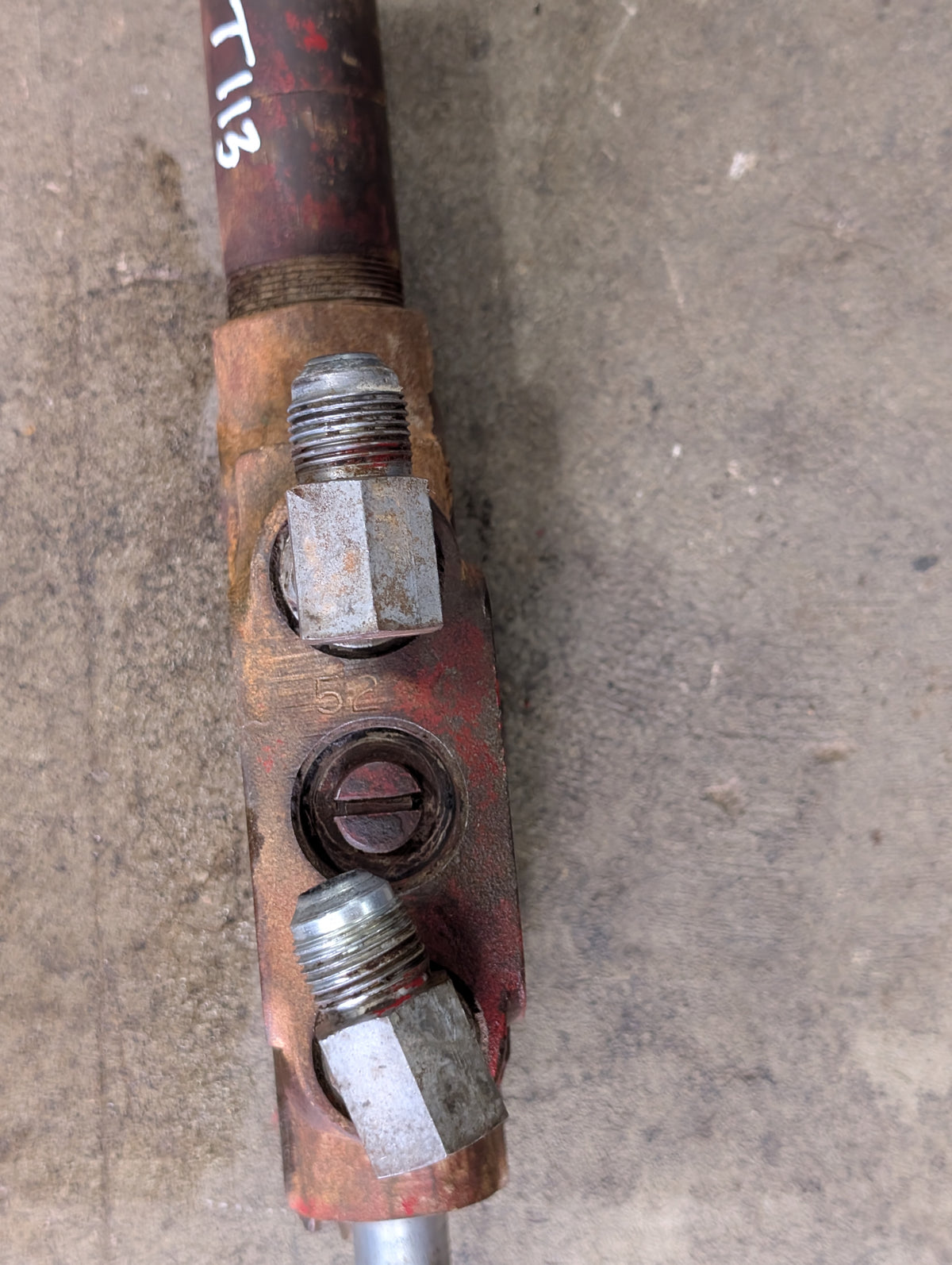 Hydraulic Auxiliary Valve International 383267R94 383274R1 USED