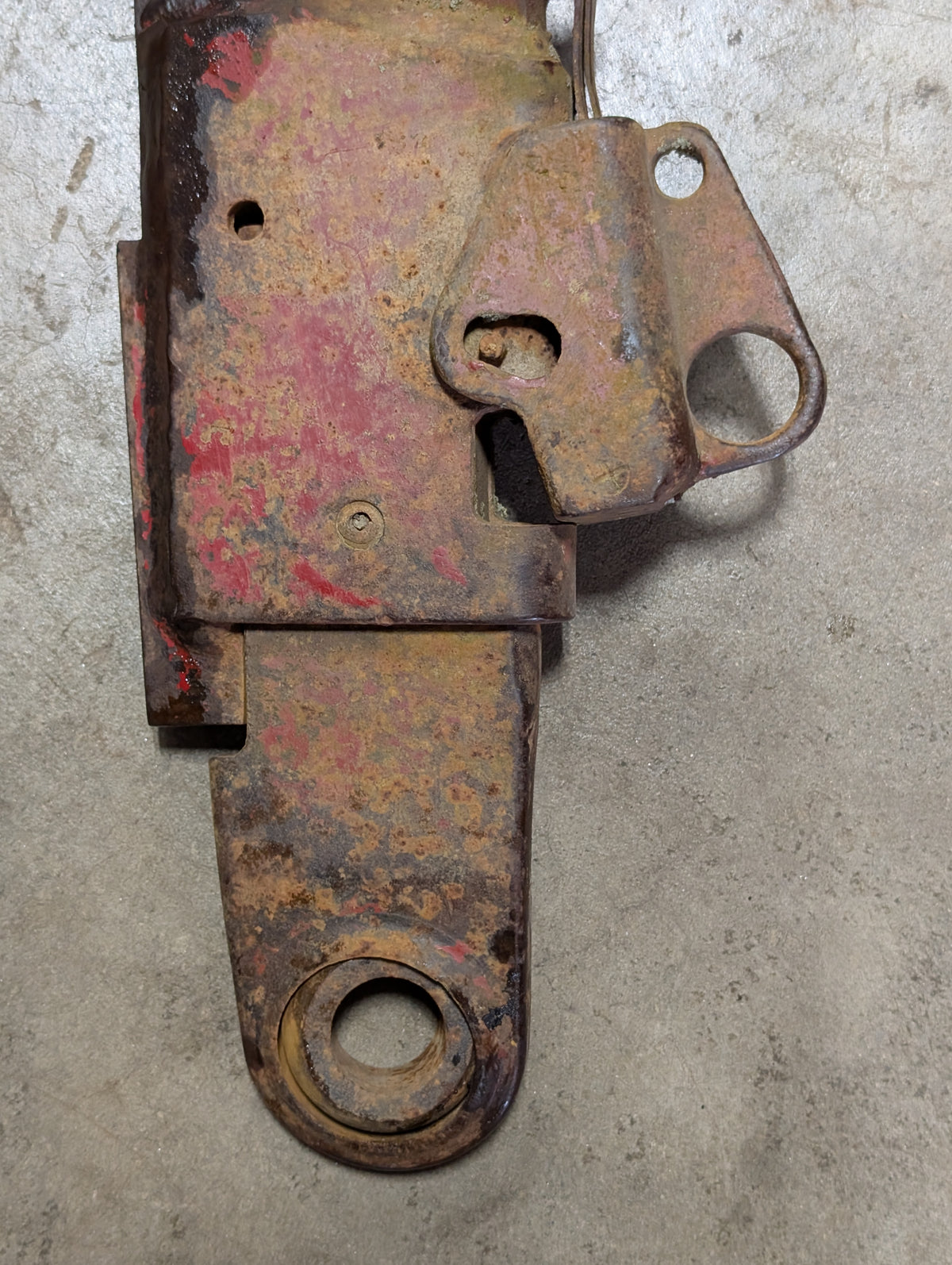 Left Lower Link Hitch Arm IH International 398243R91 380994R92 389647R1 USED