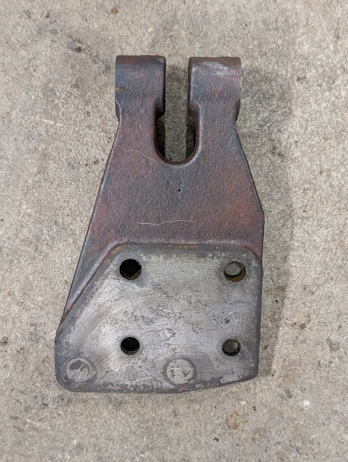 Transmission Pivot Shaft Bracket IH International 406113R1 USED