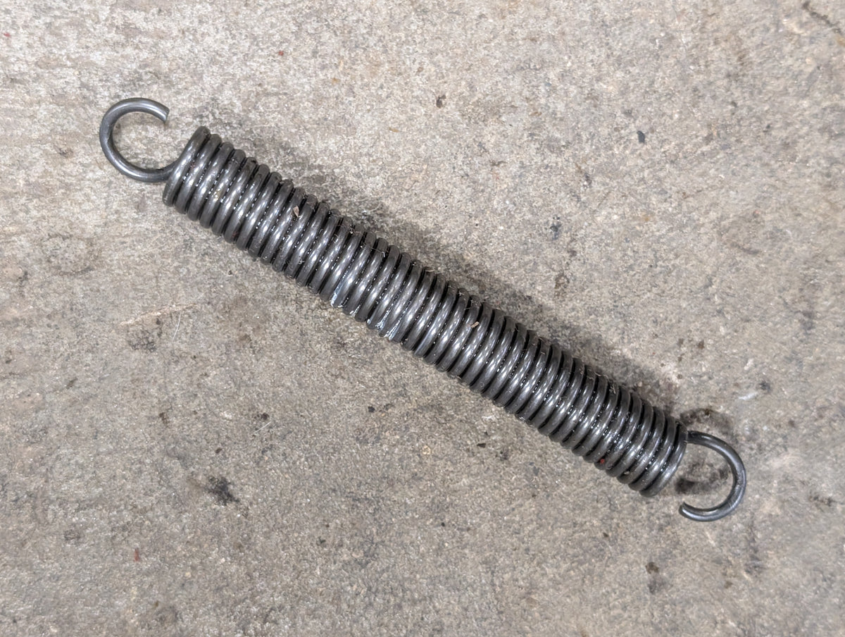 Draft Control Operating Spring IH International 394240R2 USED