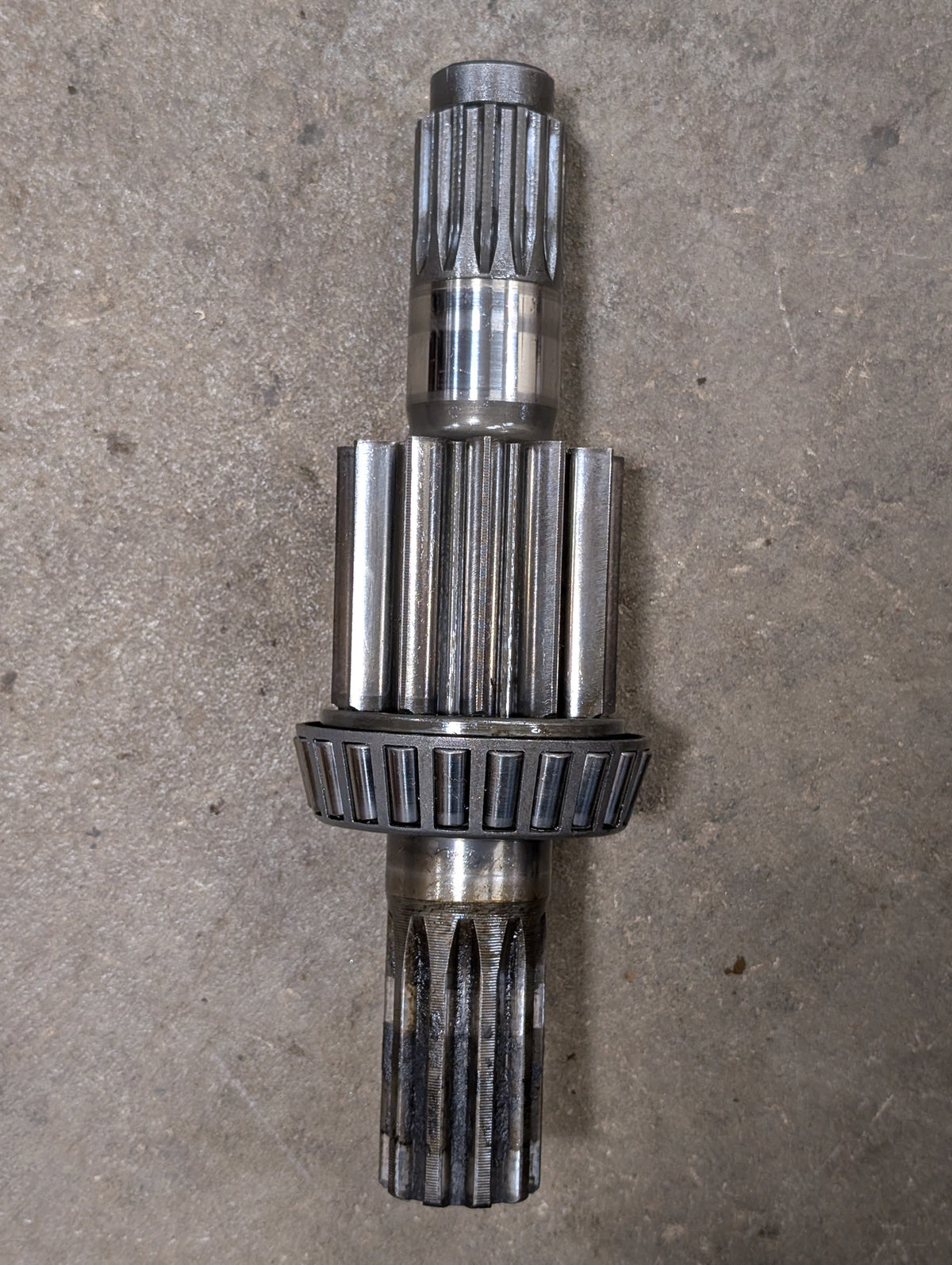 Bull Pinion Brake Shaft IH International 388285R1 USED