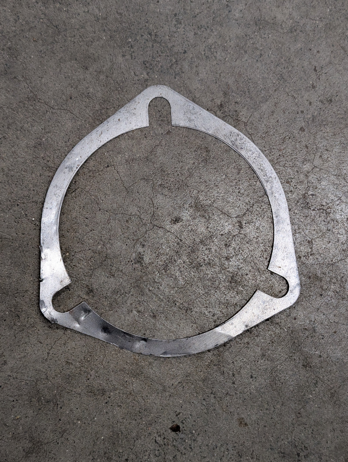 Main Shaft Rear Bearing Cage Shim IH International 360569R1 USED