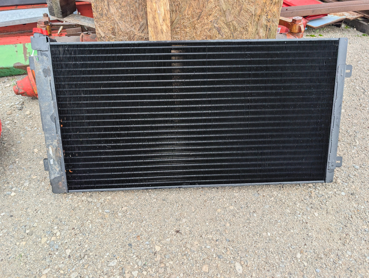 Auxiliary Oil and A/C Condenser Case IH Combine 47475783 NEW