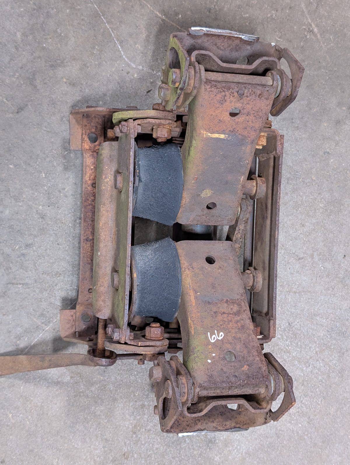 Mechanical Seat Suspension IH International 379319R93 USED