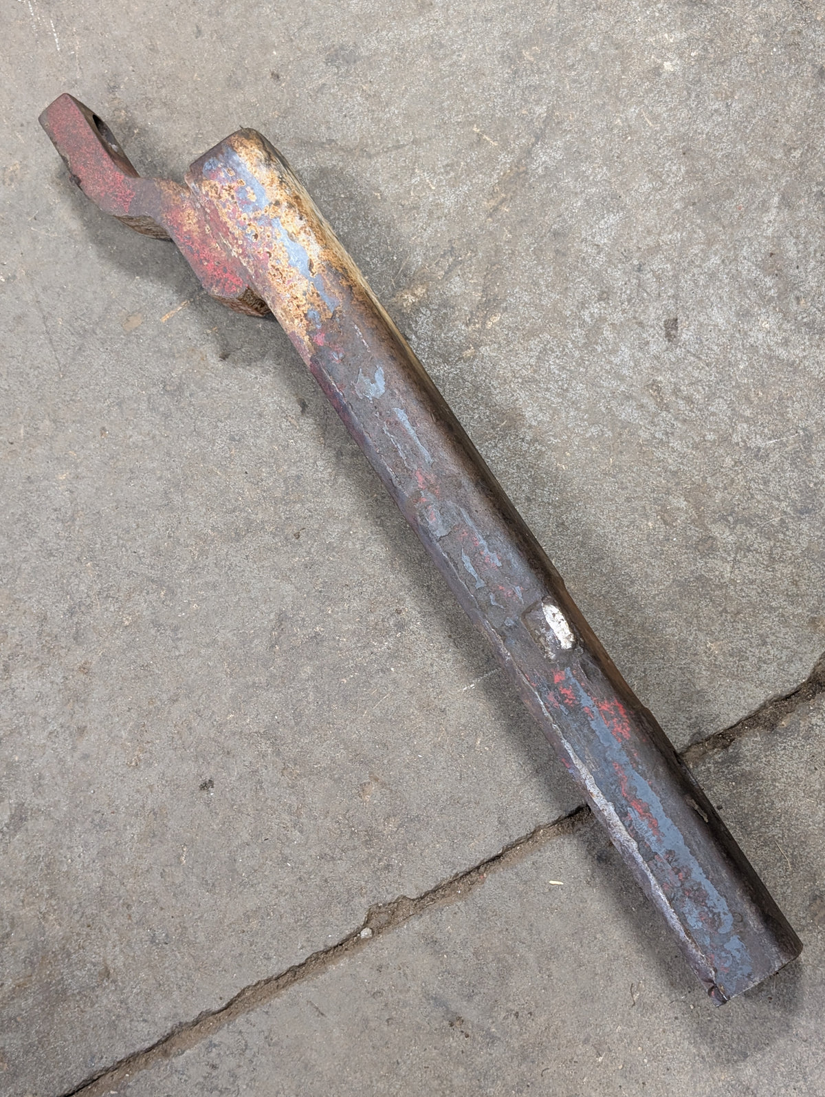 Front Drawbar Tube IH International 389100R11 USED