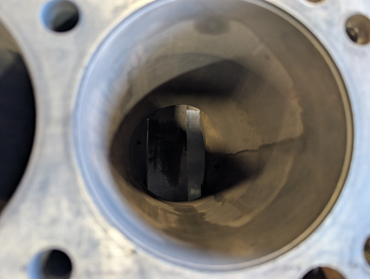 DT-407 Engine Block IH International 670000C2 USED