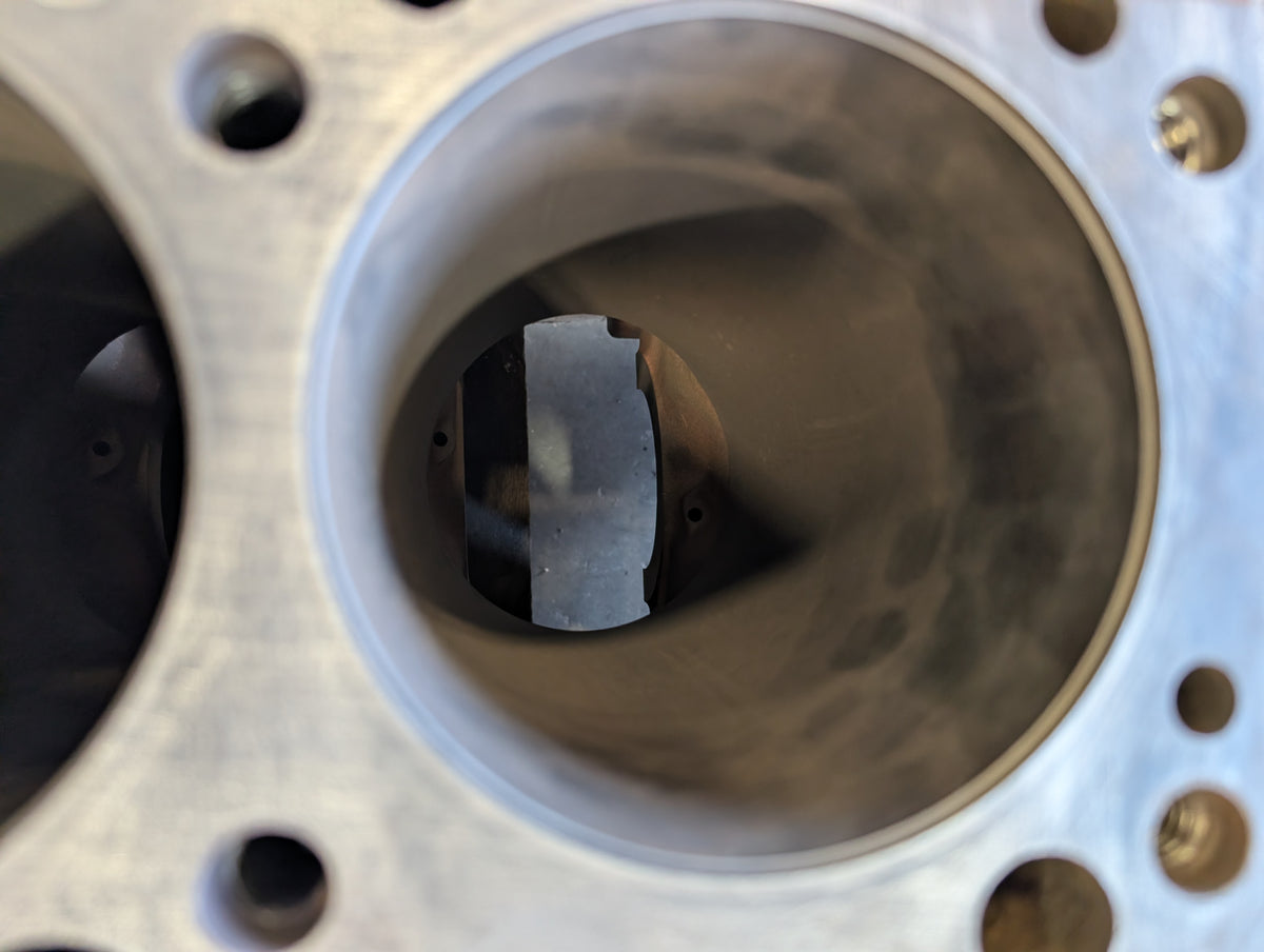 DT-407 Engine Block IH International 670000C2 USED