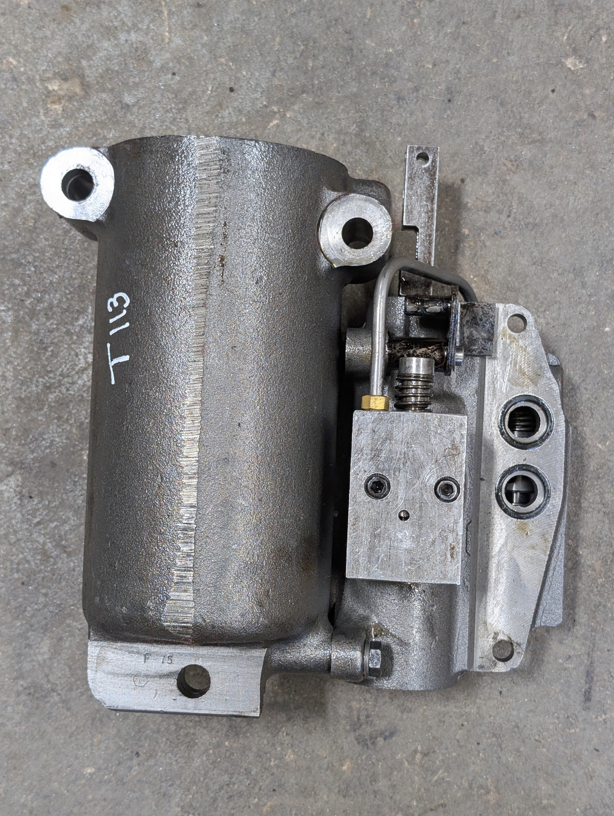 Draft Control Cylinder & Valve IH International 389583R95 389576R11 USED