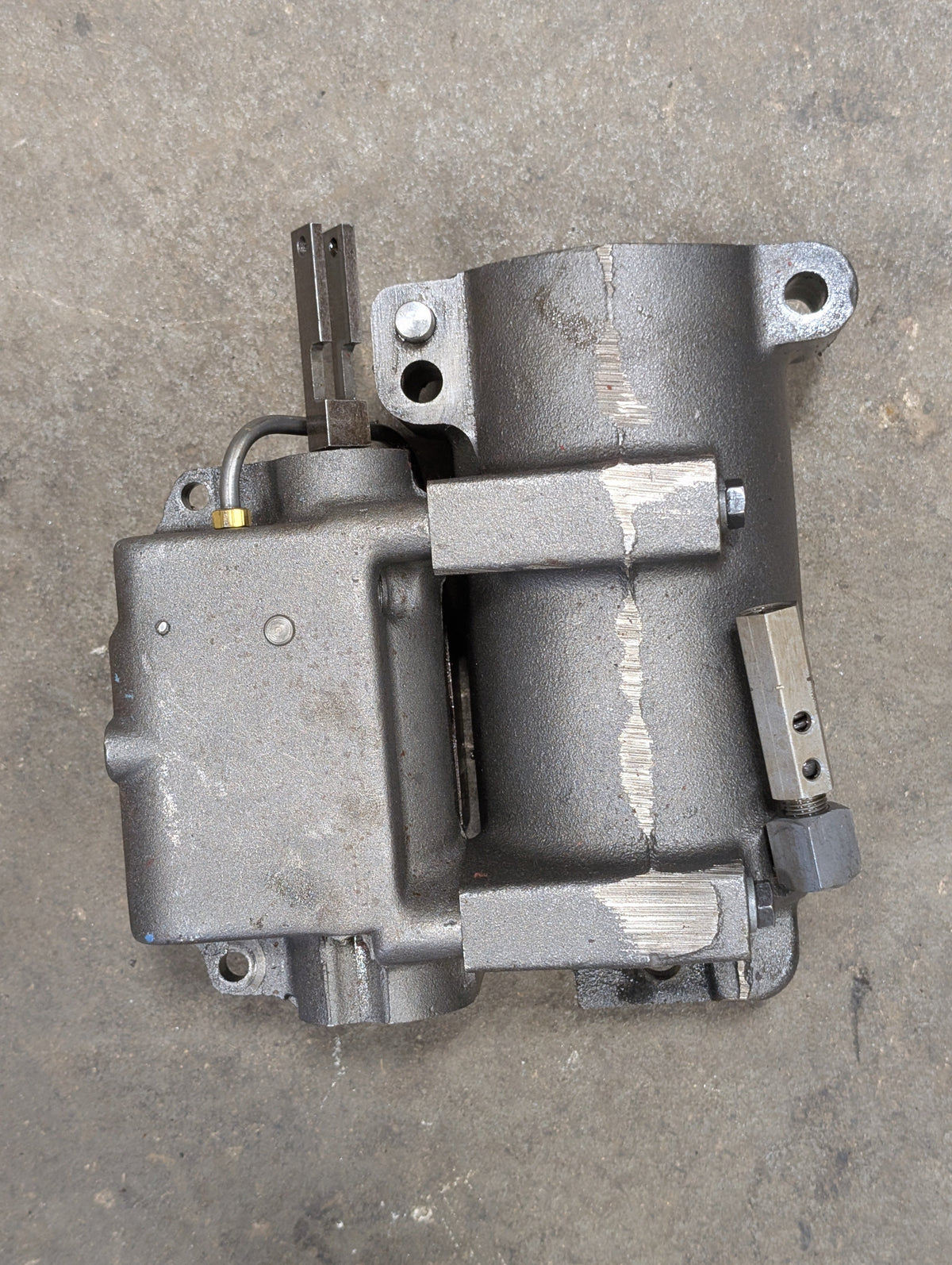 Draft Control Cylinder & Valve IH International 389583R95 389576R11 USED