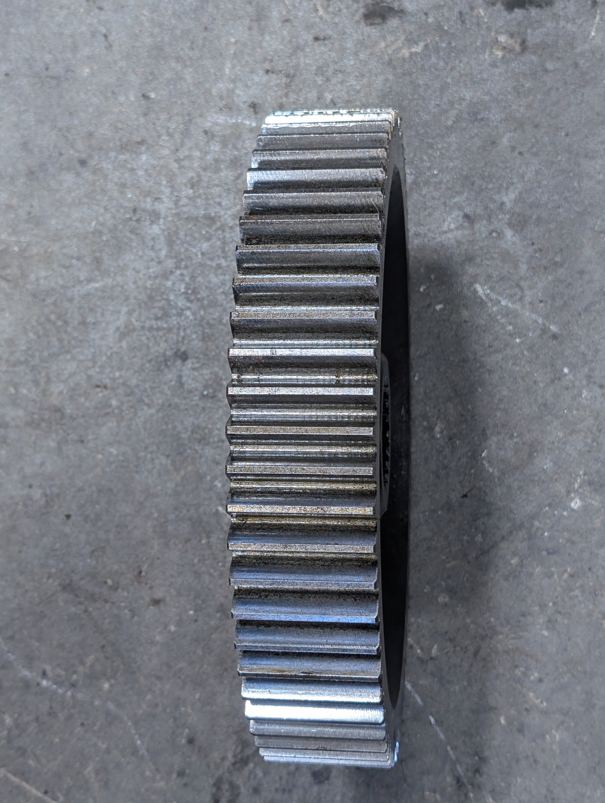 Bull Gear IH International 388104R1 USED