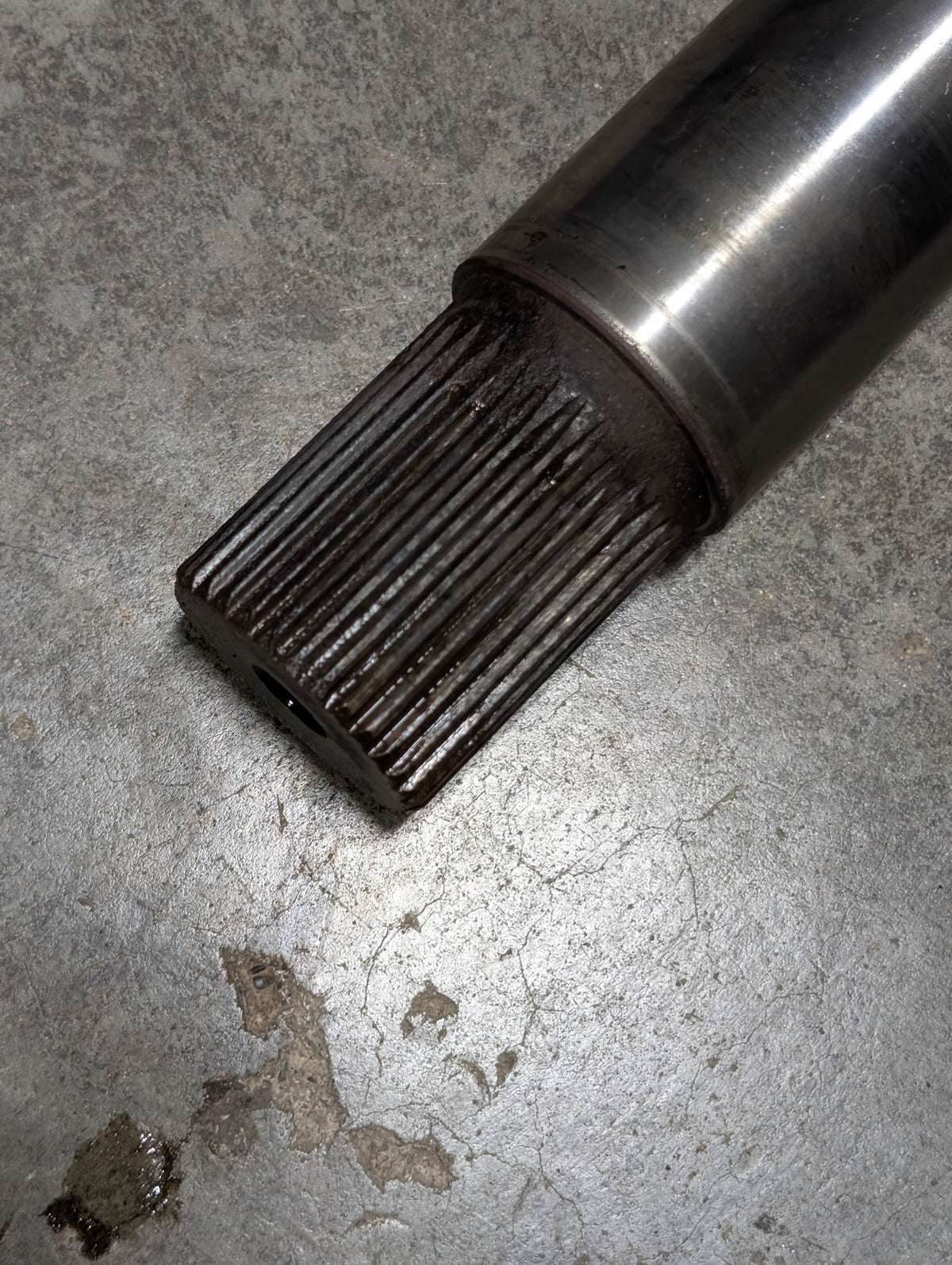 Rockshaft IH International 389971R1 USED