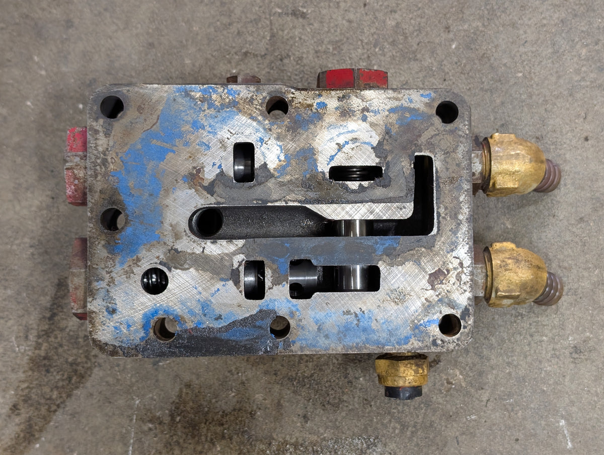 Multi Valve Body IH International 539447R91 USED
