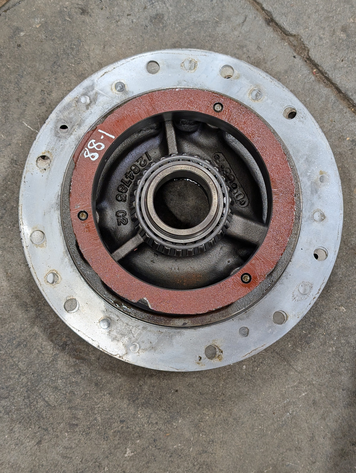 Right Differential Retainer & Ring IH International 1264785C2 120675C1 USED