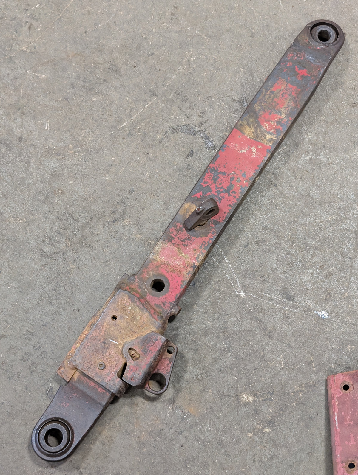 Right Lower 3 Point Hitch Arm IH International 398244R91 380995R92 USED