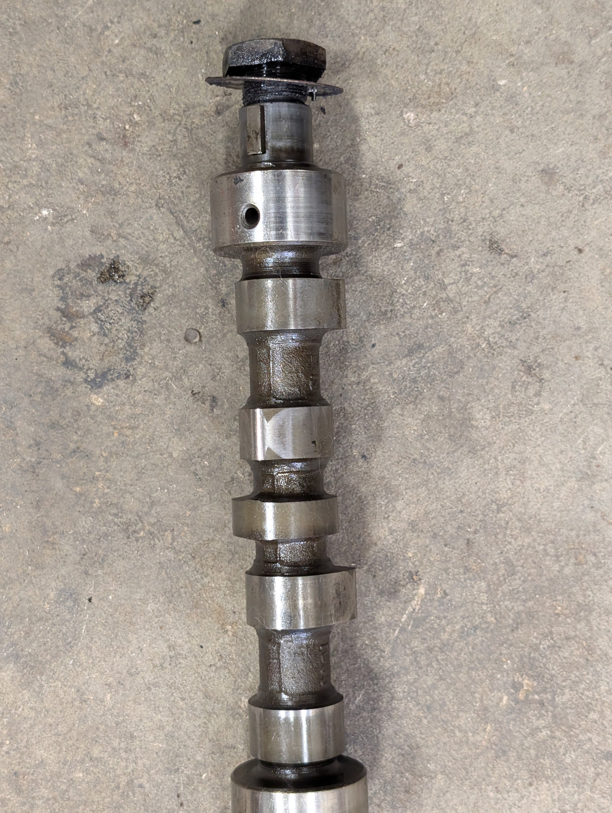 Camshaft IH International 367229R1 USED