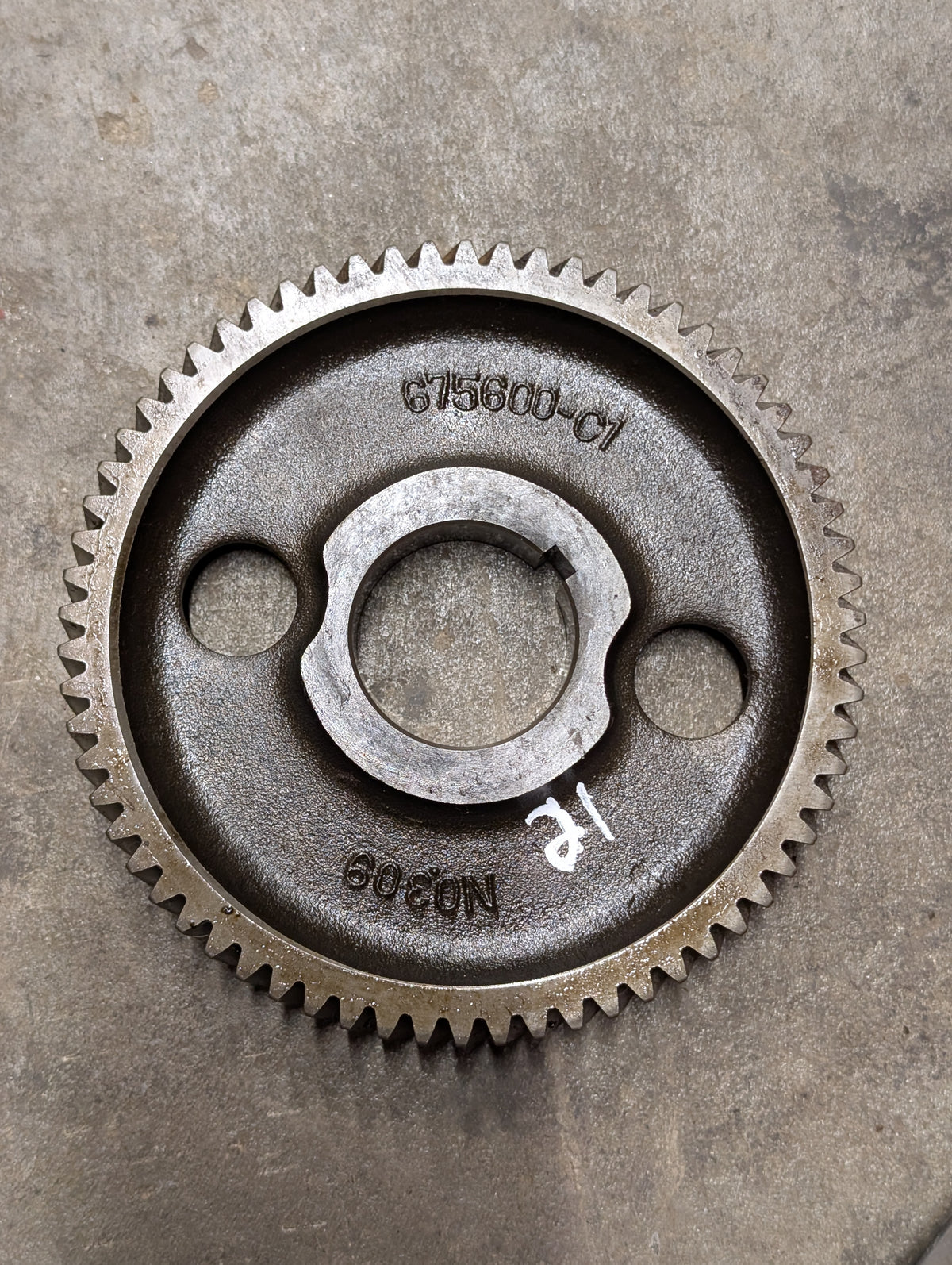 Camshaft Gear IH International 675600C1 USED