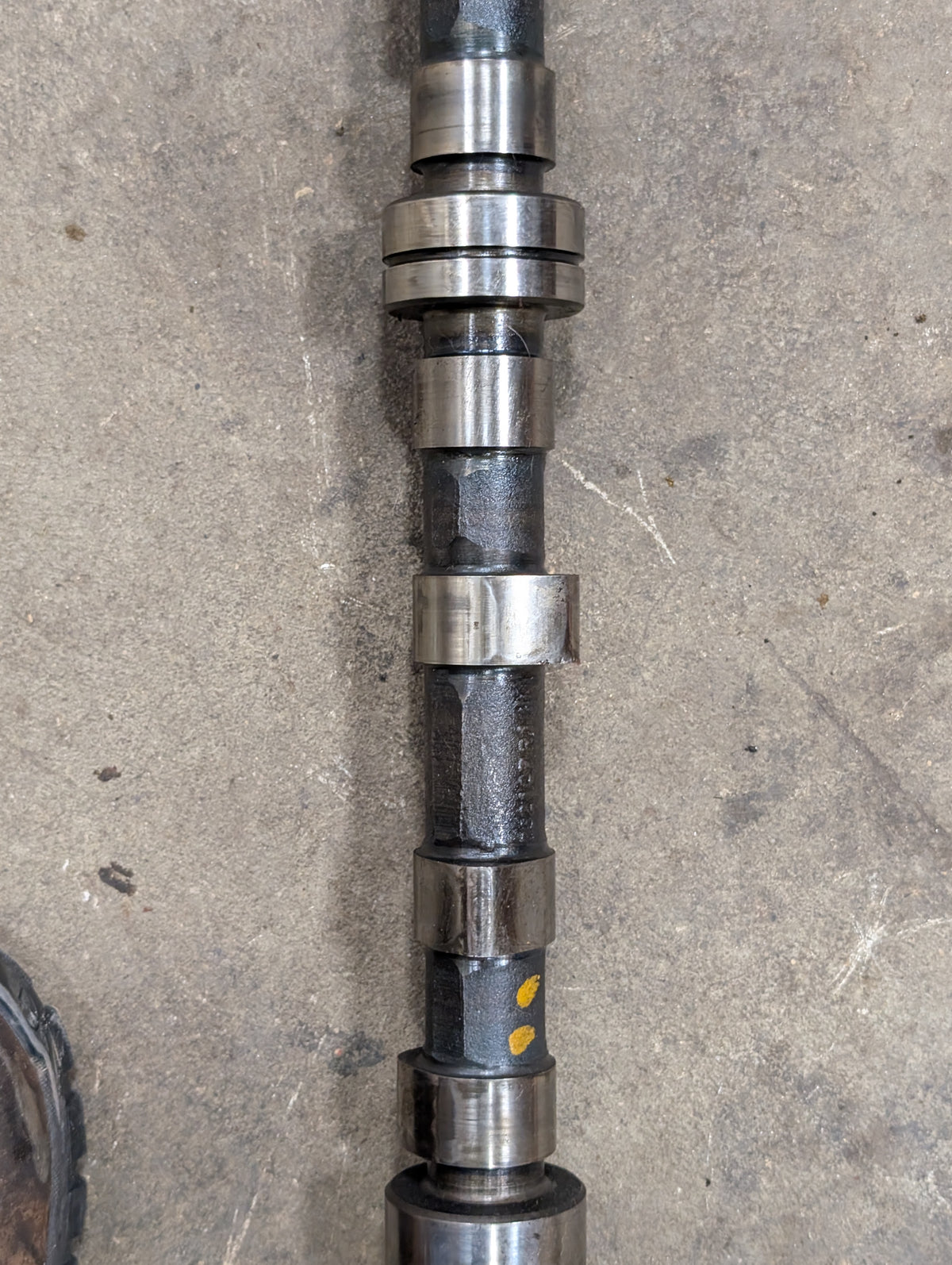 Camshaft IH International 670349C1 332107R1 USED