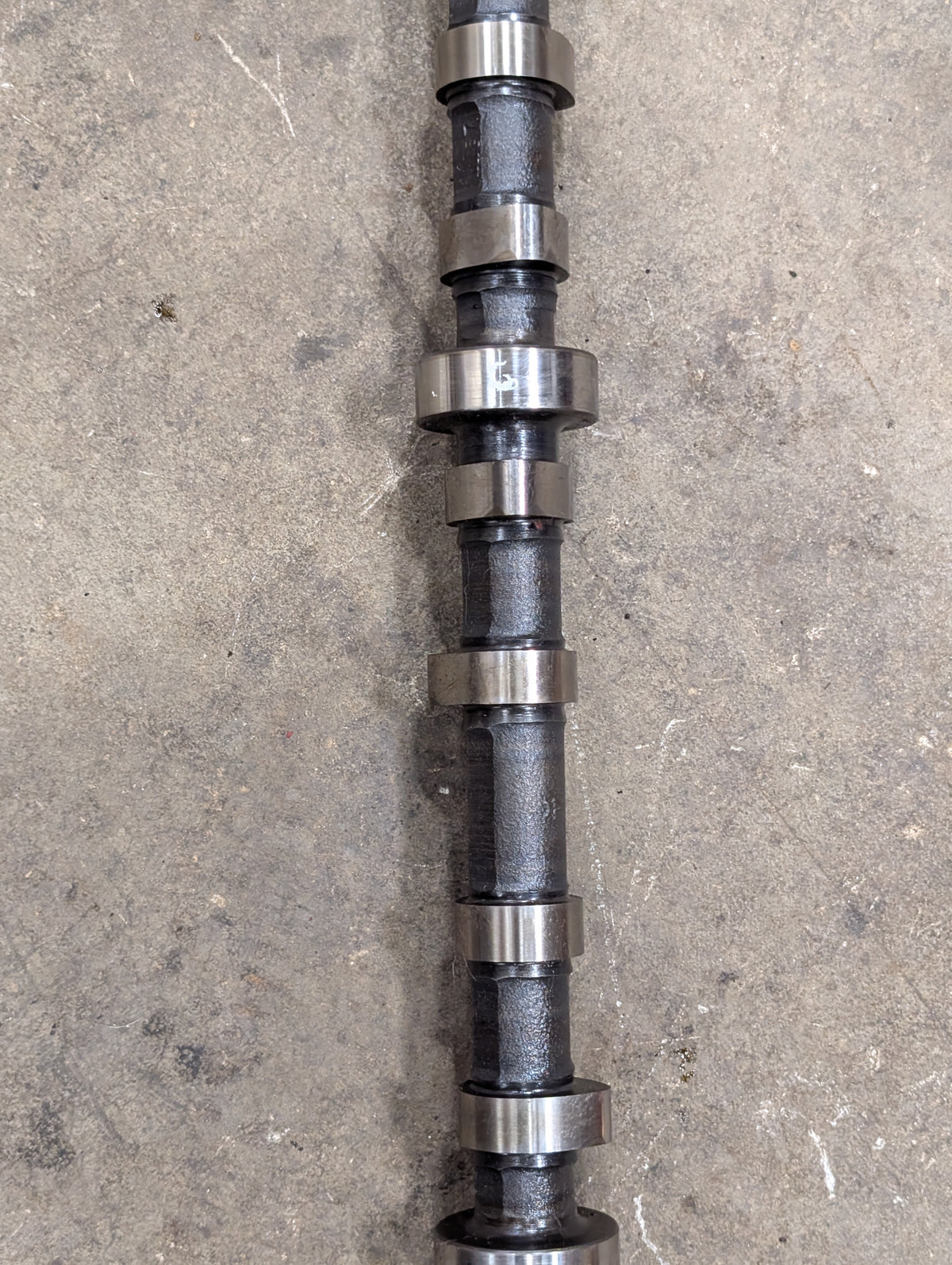 Camshaft IH International 1802338C91 675504C1 USED