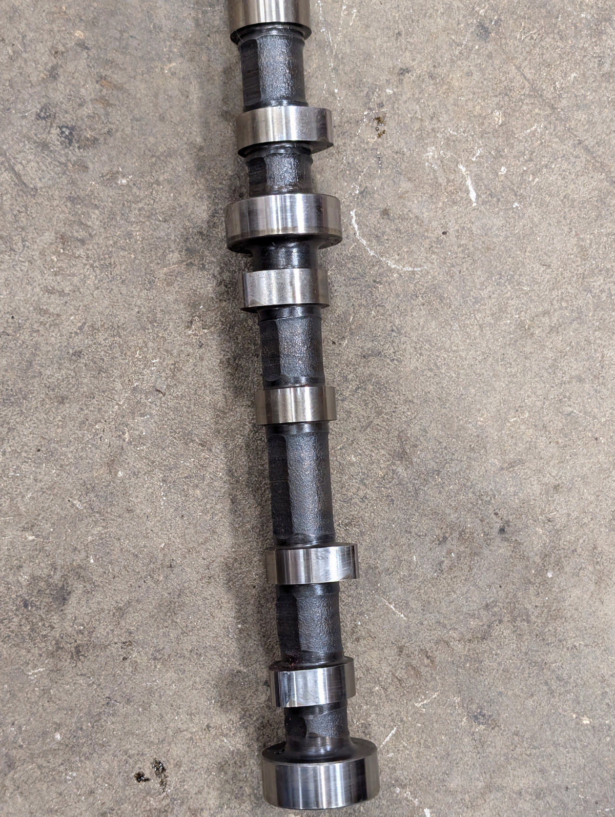 Camshaft IH International 1802338C91 675504C1 USED