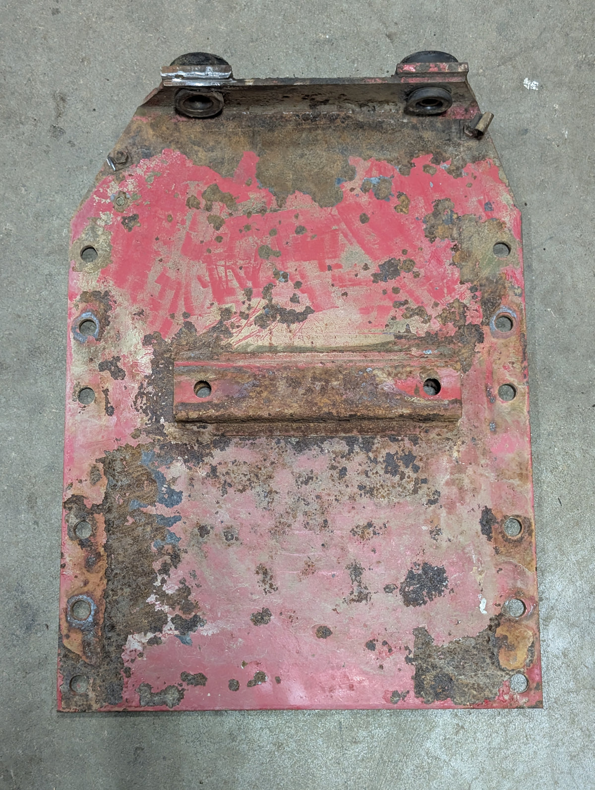 Right Fender Bracket IH International 65754C1 USED