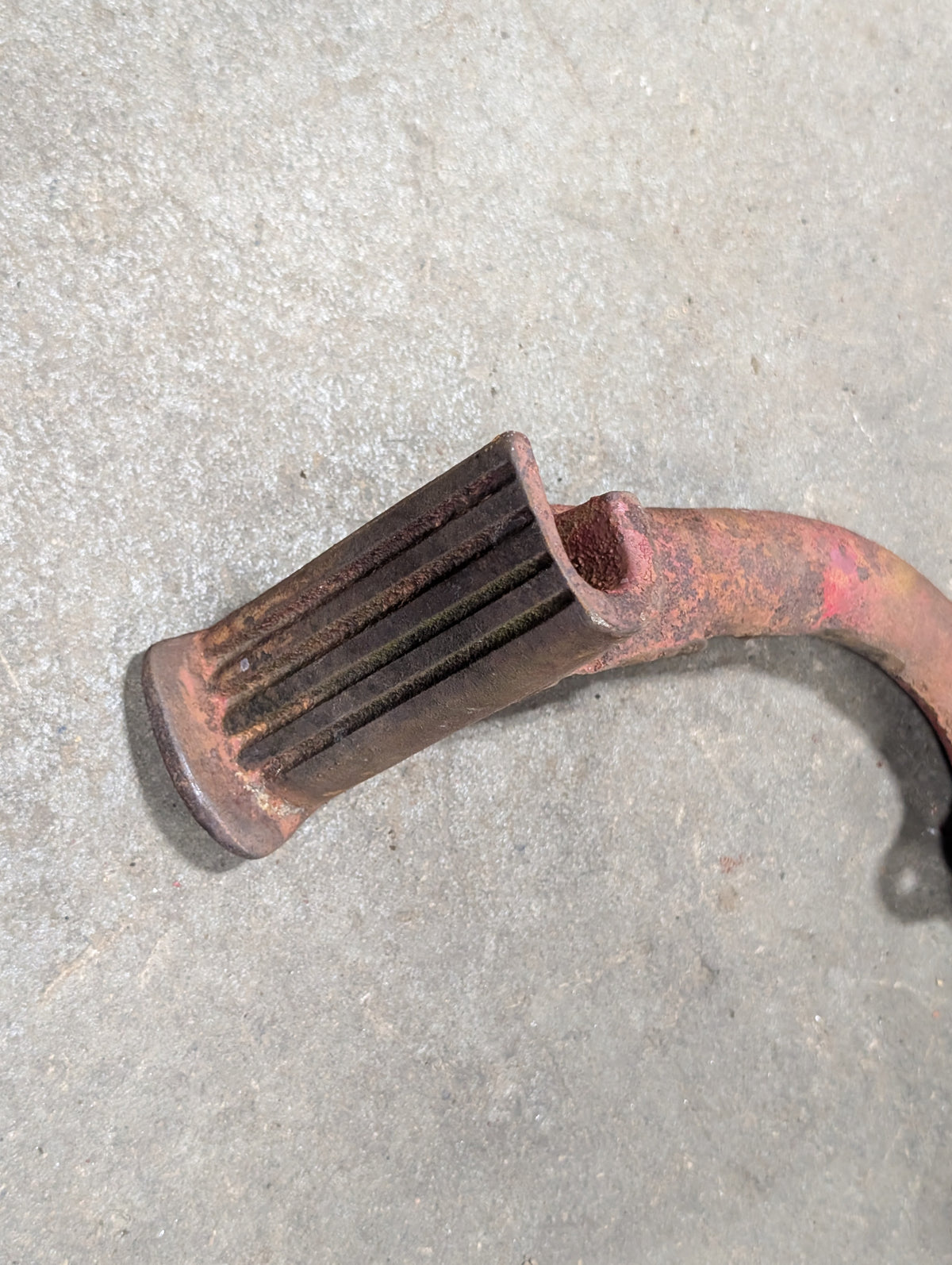 Clutch Pedal IH International 397468R1 USED