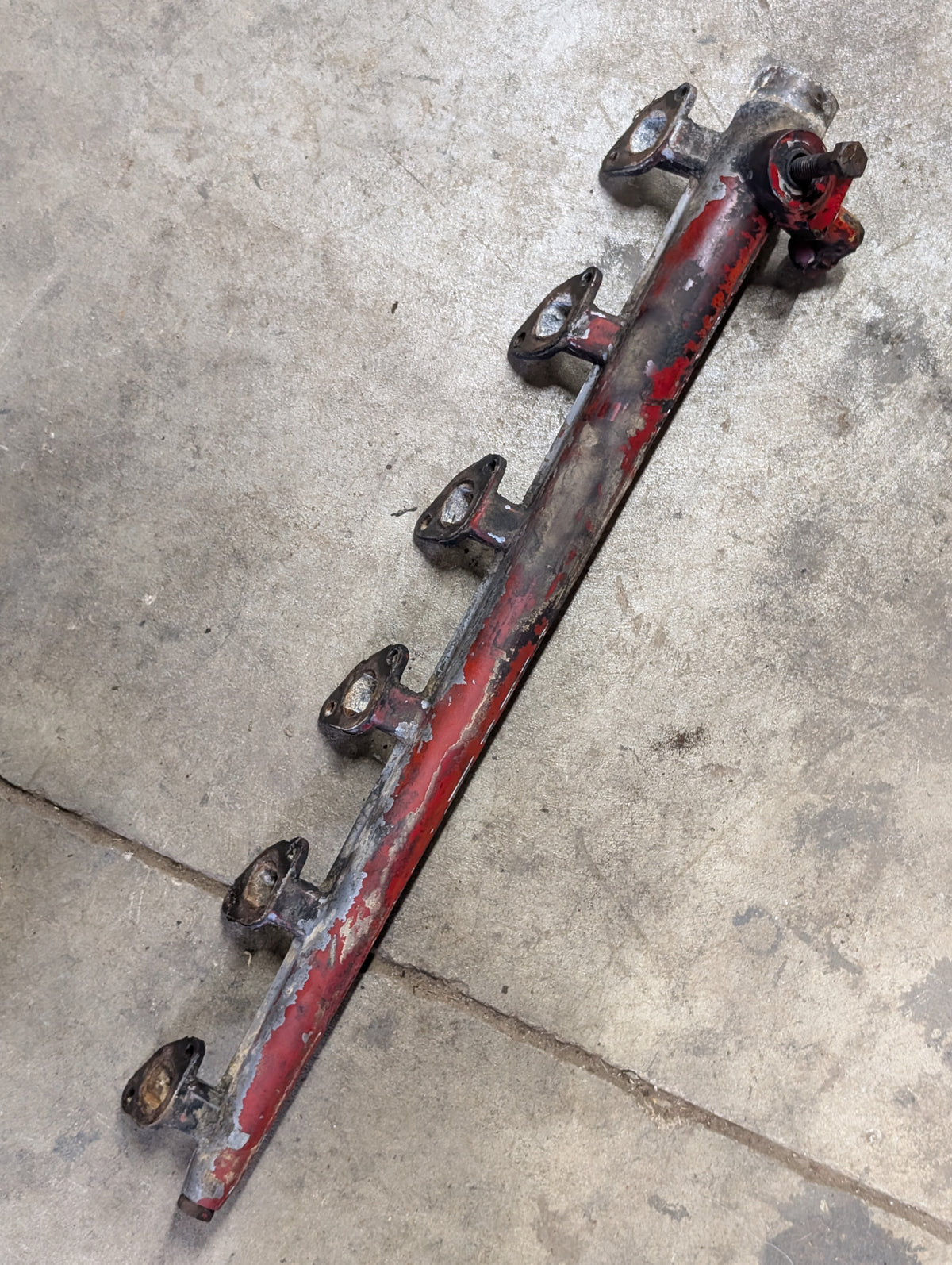 Water Collecting Manifold IH International 3132435R1 USED