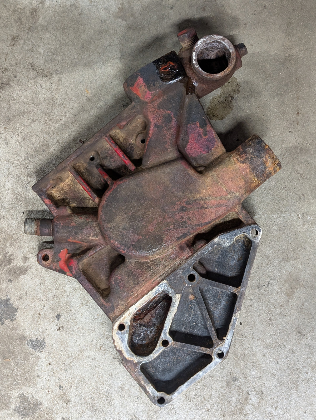 Water Pump Carrier IH International 3136678R2 USED